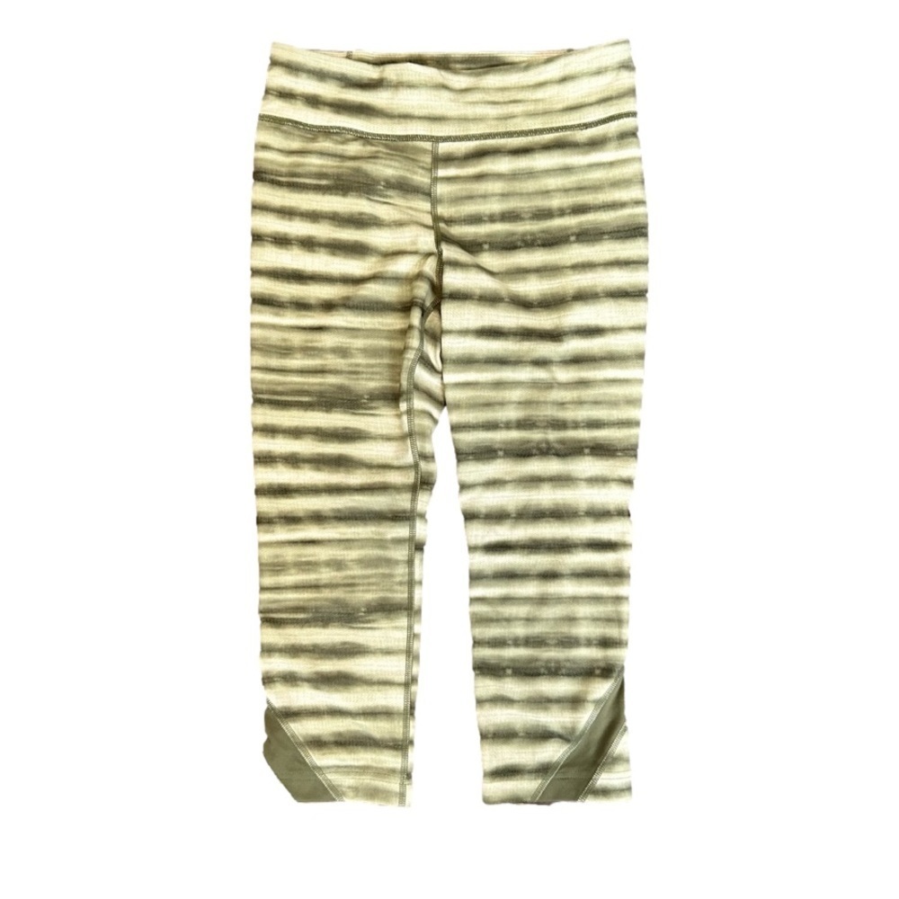 Under Amour 3/4 Length Leggings Size Small